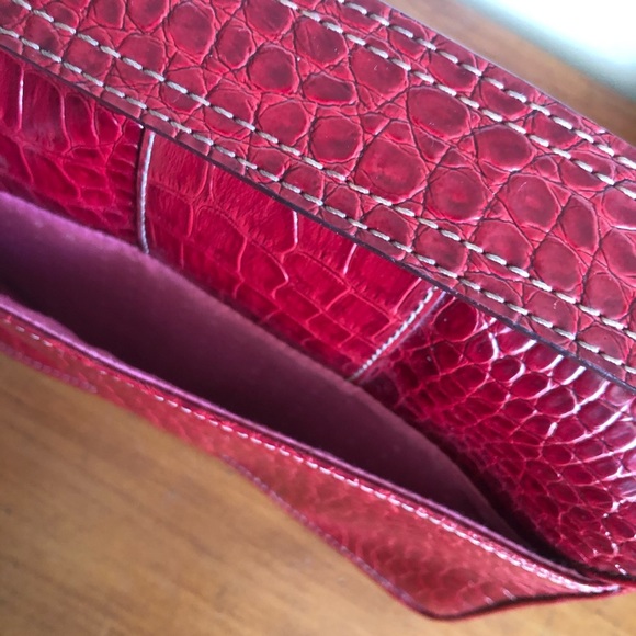 LIZ CLAIBORNE POWER RED HANDBAG - Picture 3 of 7